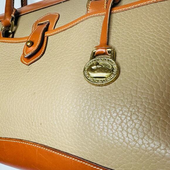 Vintage DOONEY & BOURKE 90s Tan Brown Leather All Weather Shoulder Purse Handbag - Picture 11 of 15